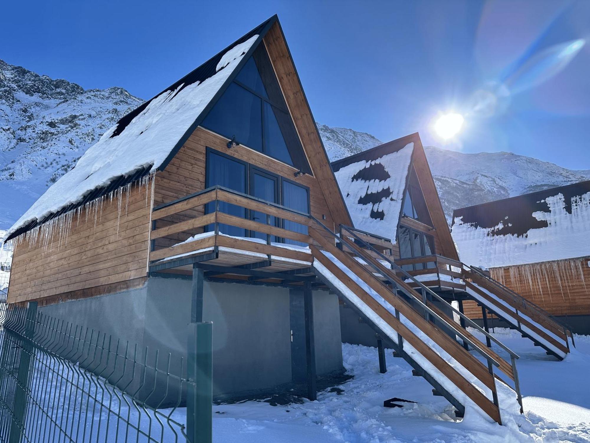 A&B Cottages 카즈베기 외부 사진