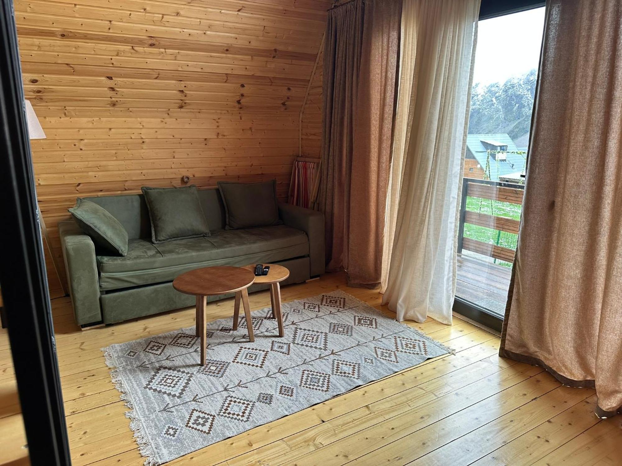 A&B Cottages 카즈베기 외부 사진