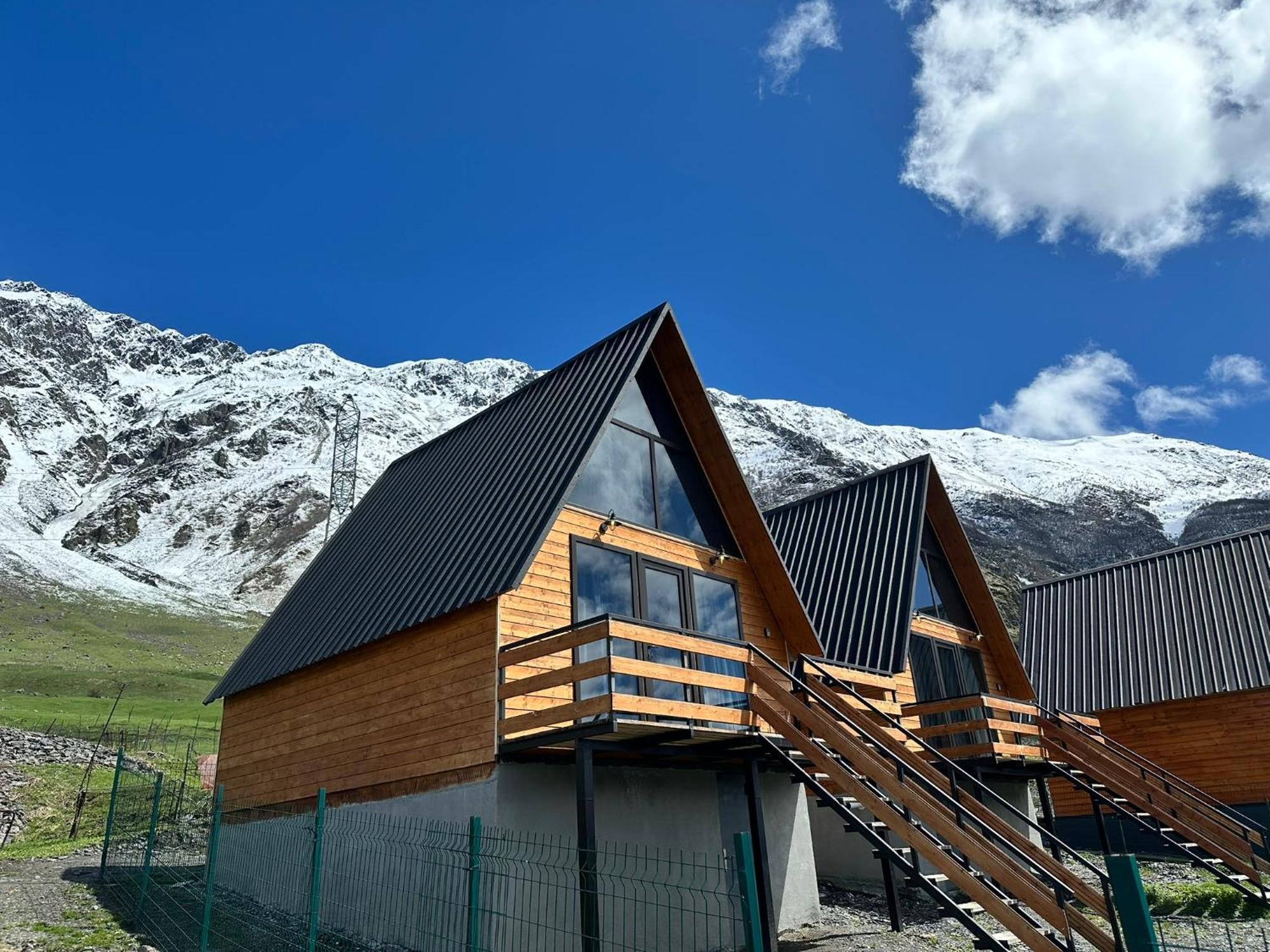 A&B Cottages 카즈베기 외부 사진