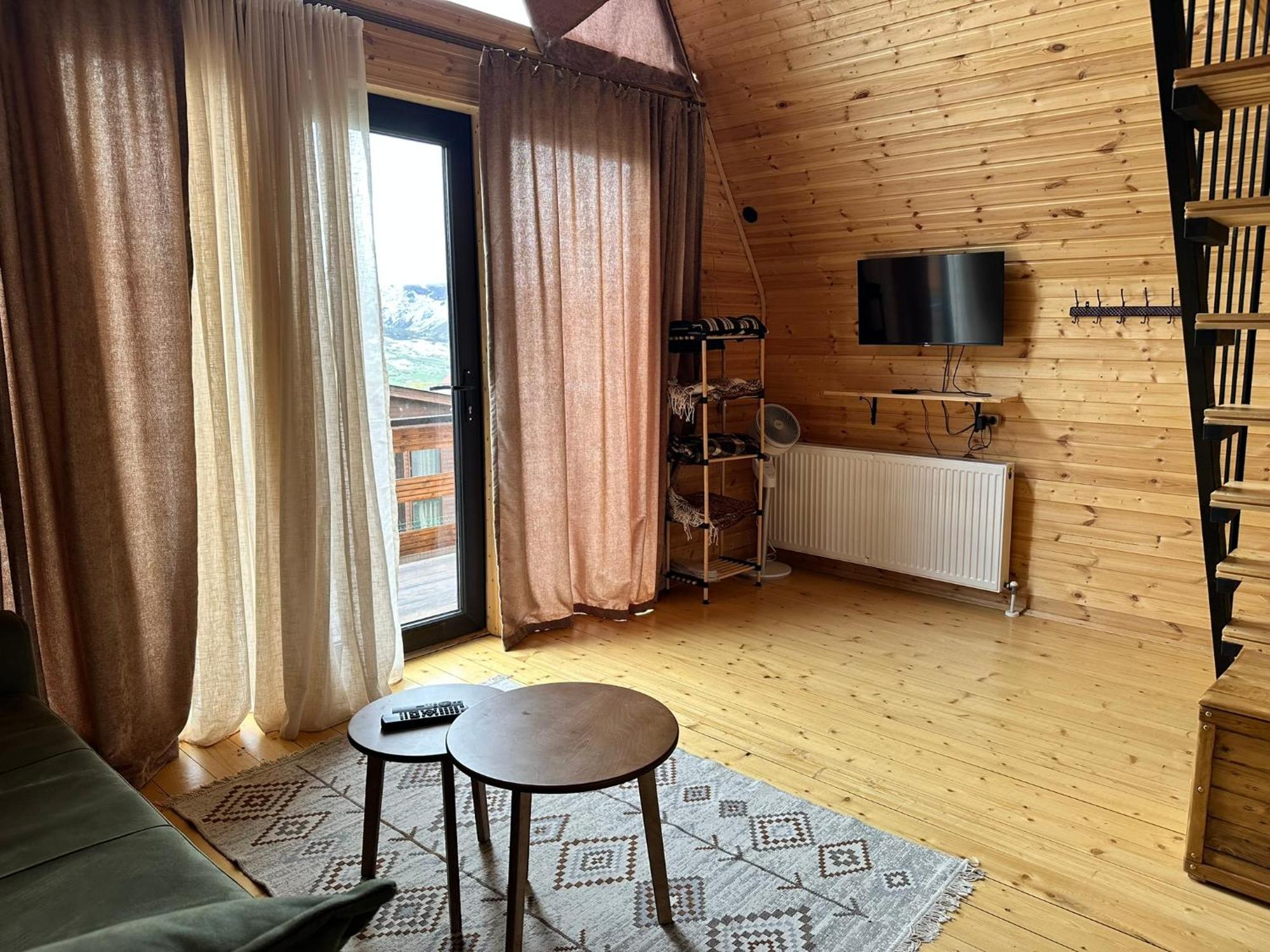 A&B Cottages 카즈베기 외부 사진