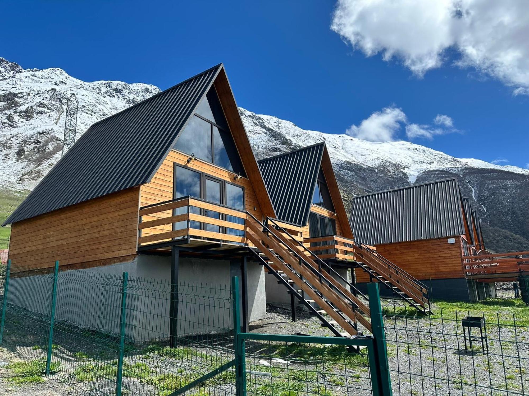 A&B Cottages 카즈베기 외부 사진